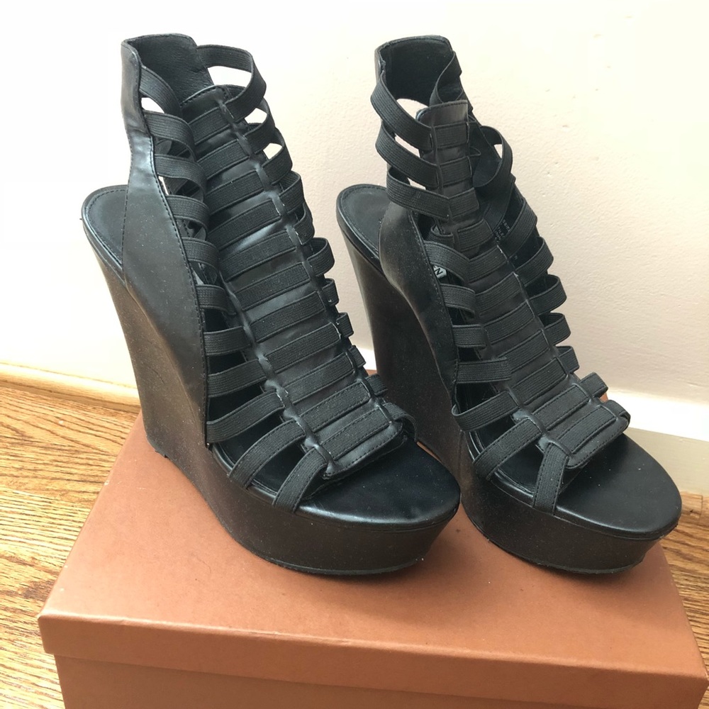 Black Steve Madden Wedges